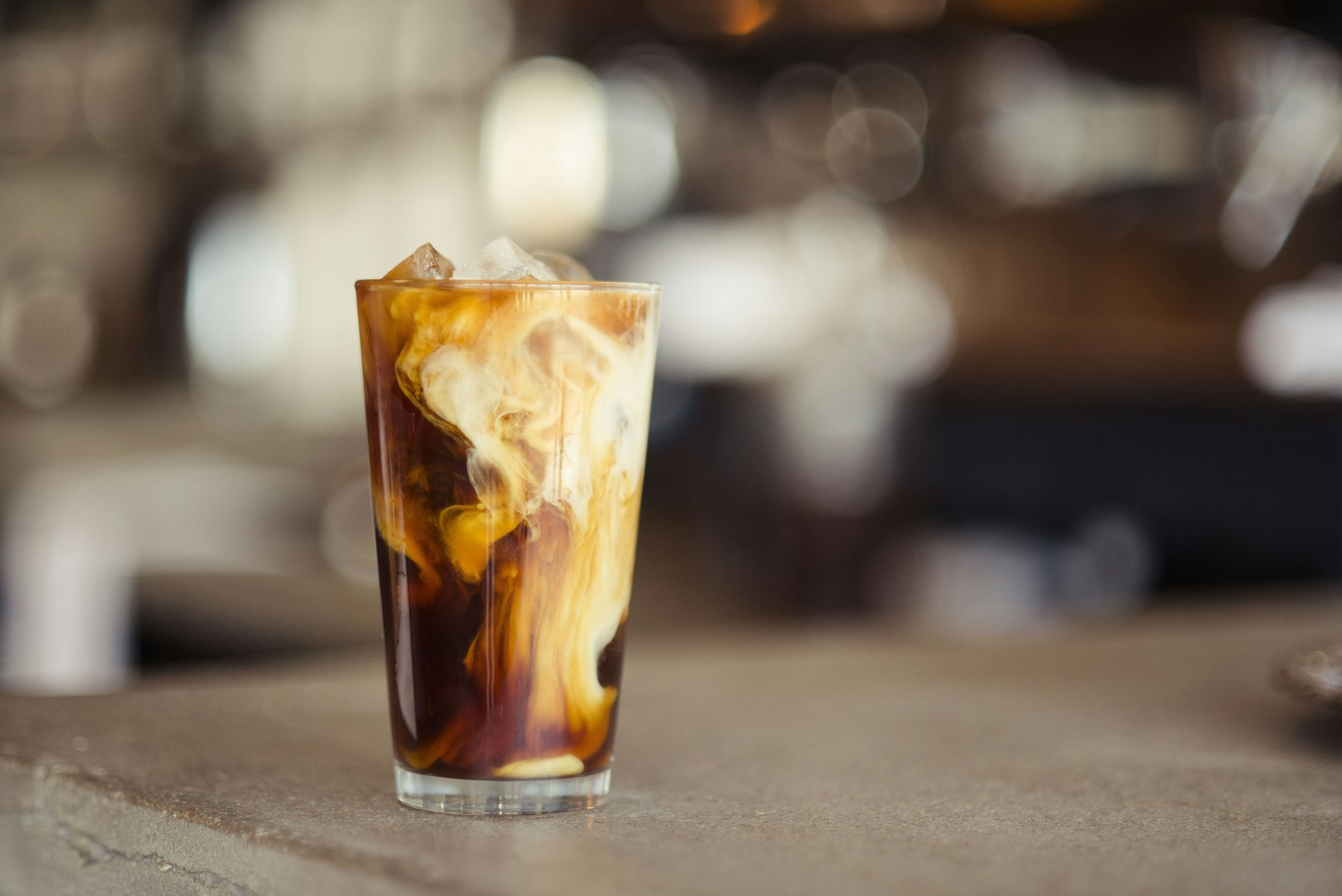 Es kopi Kopi Buddy yang baru diseduh